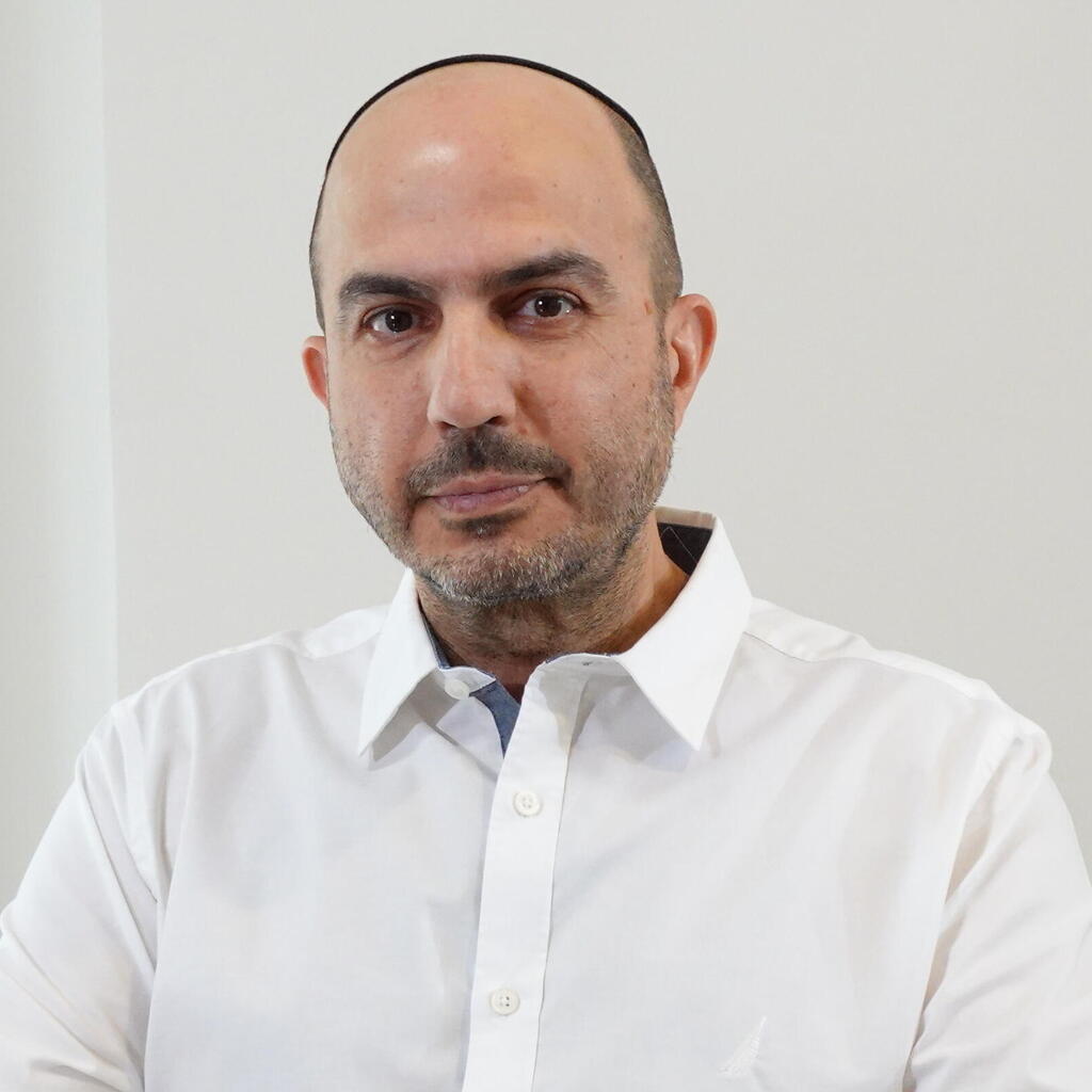 מאיר שדה (צילום: בן אייזר) מאיר שדה מנכ"ל עמותת "אחריות חברתית - לתת מכל הלב"