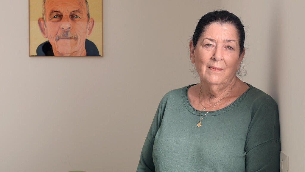 מגזין נשים - אסנת פרי יו"ר קיבוץ ניר עוז אלמנתו של חיים פרי ז"ל שנחטף לעזה ונהרג בשבי החמאס