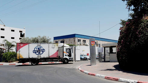 נטו מלינדה רוצה להגדיל ל-95% את היקף רכישת העופות מהאח של בעל השליטה