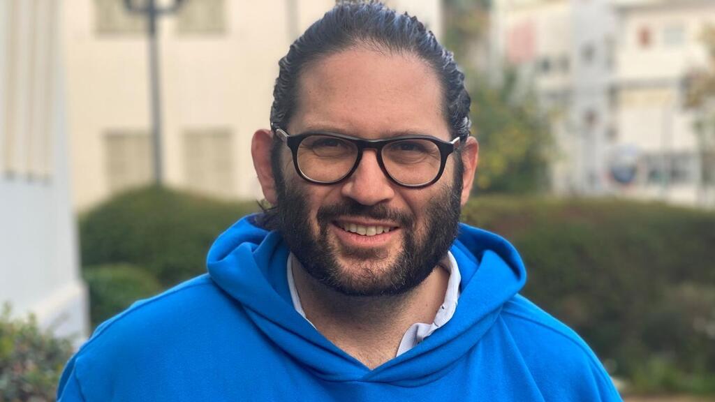 מייקל פרטיק Modelcode.ai