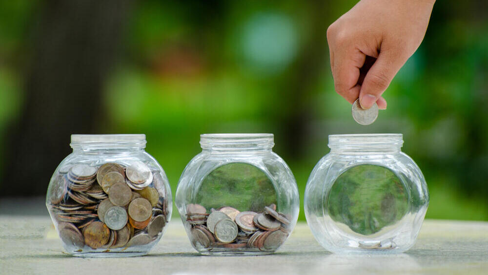 הטבת המס בקופת הגמל להשקעה תצטמצם, ומנגד הציבור ייהנה מהטבת מס בקרנות נאמנות (צילום: Shutterstock) חיסכון לכל ילד כסף