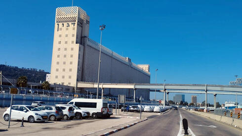 נמל חיפה עושה שרירים למדינה: עוצר את תוכניות הפיתוח עד שיוכל לחלק דיבידנדים
