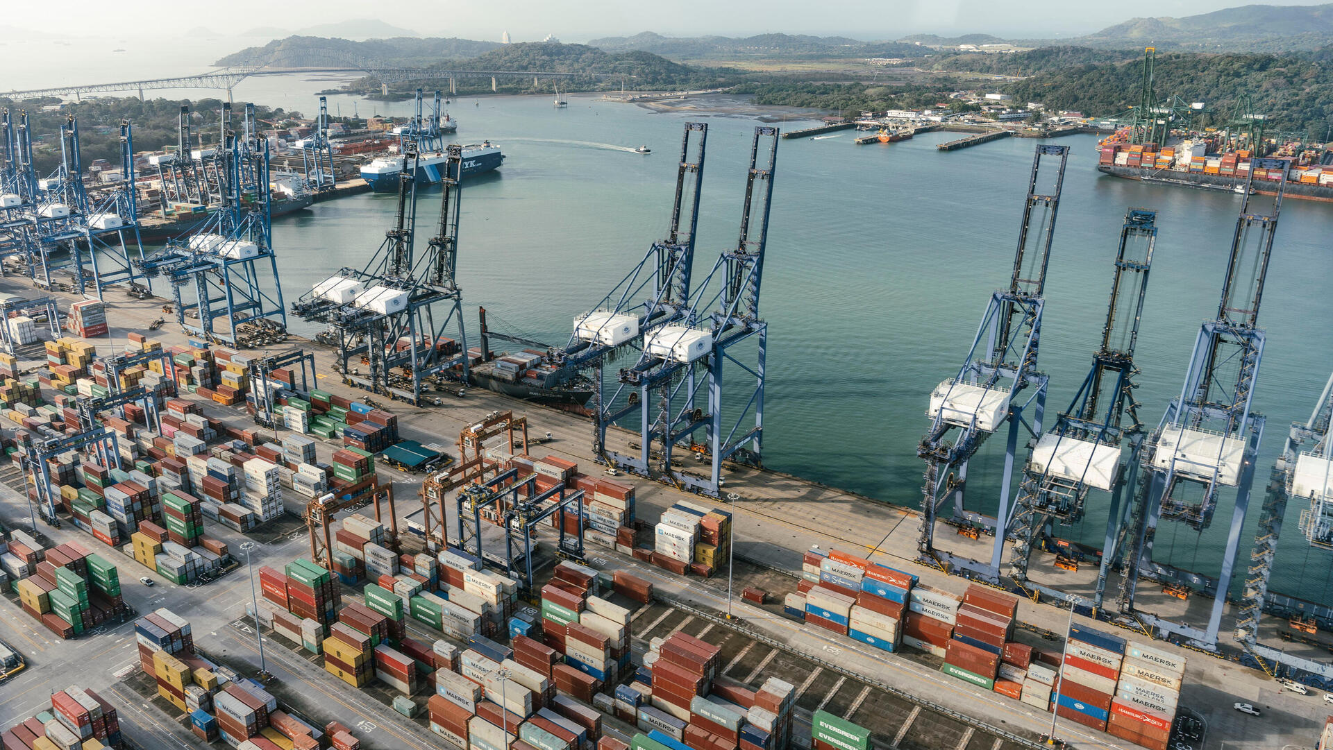 תעלת פנמה ליד העיר פנמה סיטי 2