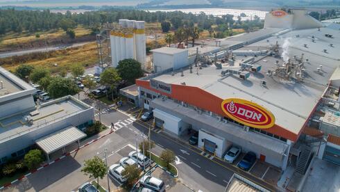 קרן פימי תובעת את אסם: הנחות על חמוצים על הגב שלנו 