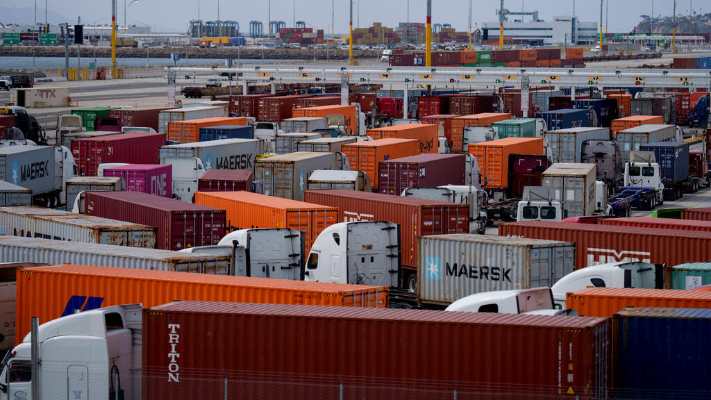 נמל לוס אנג'לס ארה"ב אוניות מסחר אונייה מלחמת סחר מכסים 