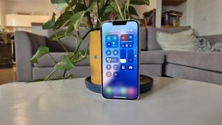 אייפון 16e חזית