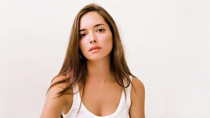 רשת 'אפריל' מכריזה על קמפיין חדשני בכיכובה של אביב פנקס