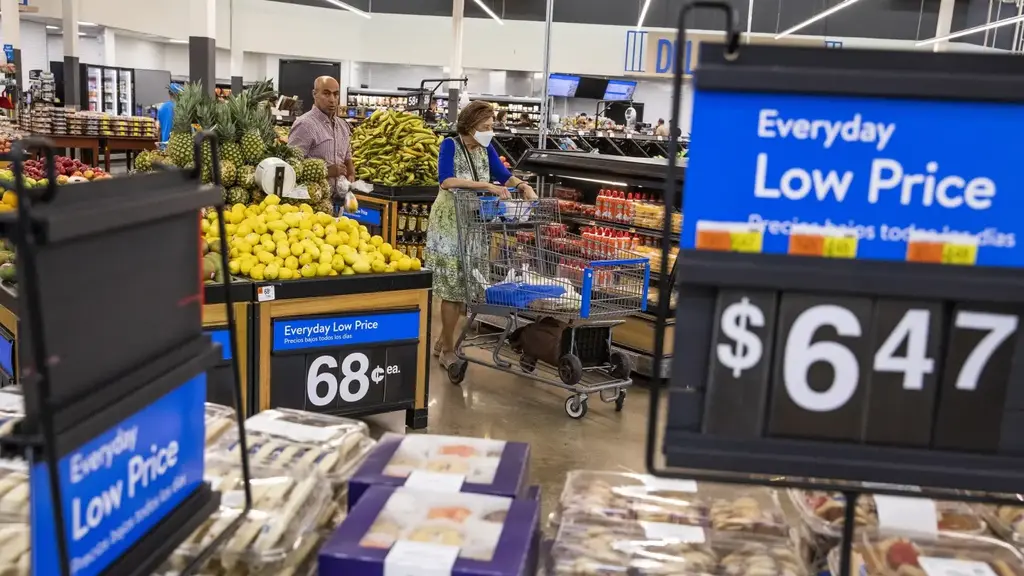 סניף וולמארט (צילום: AP / Eduardo Munoz Alvarez) סופרמרקט וולמארט בארה"ב מחירים אינפלציה מדד המחירים