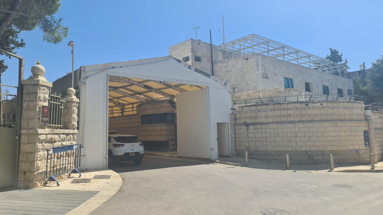 מבנה אבטחה בסמוך למעון ראש הממשלה ליד וילה שוקן