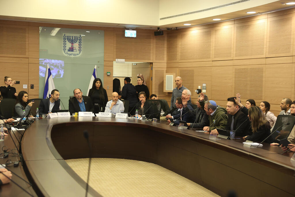 ועדת חוקה ועדת החוקה דיון על שינוי הרכב הוועדה לבחירת שופטים 19.3.25