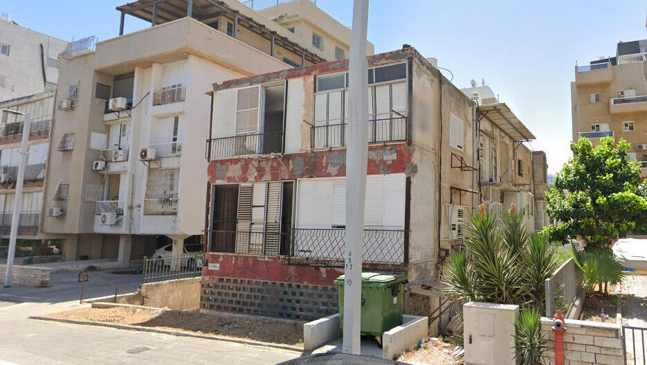 הבניין ברחוב הצפירה בבת ים