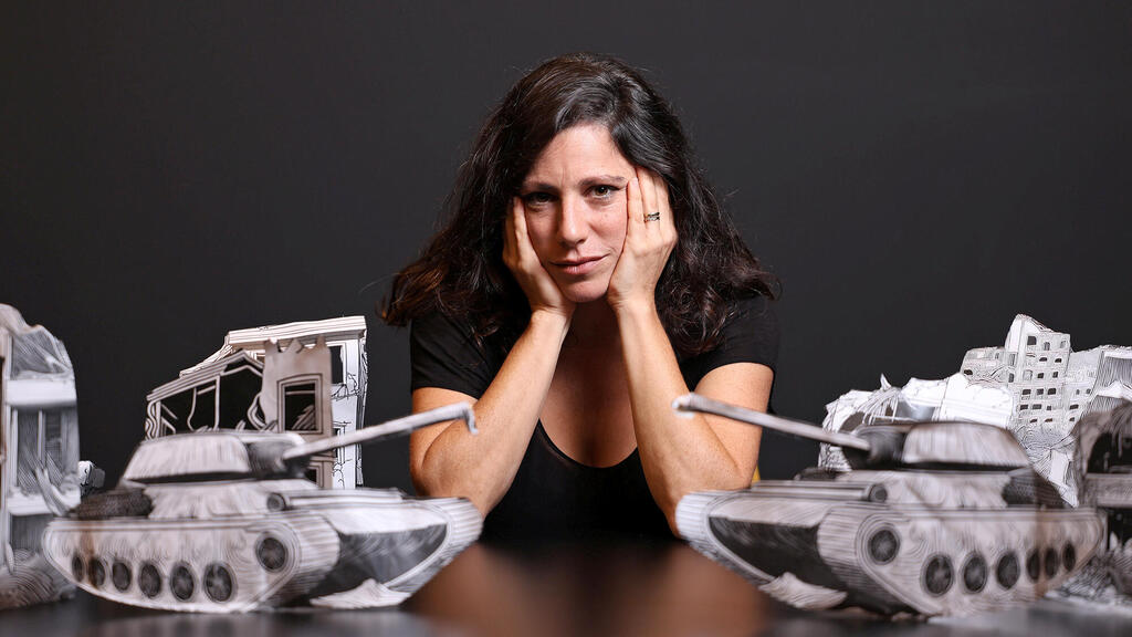 השחקנית והמחזאית דנה קיילה פנאי