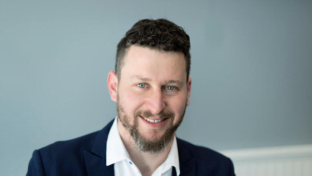 Vision & Beyond CEO Stas Grinberg (Vision & Beyond) סטס גרינברג בעלים ו מייסד שותף ב Vision and Beyond חברת השקעות נדלן