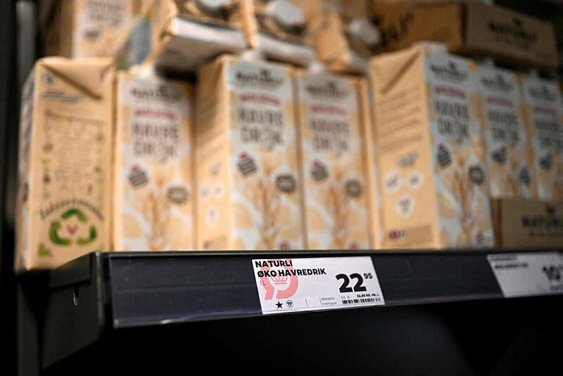 רשת השיווק Netto ב דנמרק הוסיפה כוכב שחור כדי לסמן מוצרים המיוצרים באירופה ברקע מלחמת הסחר עם ארה"ב מכסים מכס מלחמת סחר