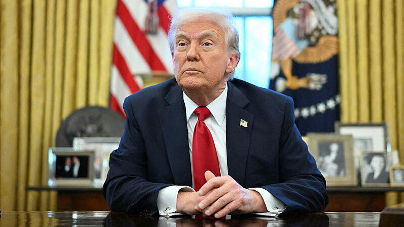 נשיא ארה"ב דונלד טראמפ 2 מכריז על הטלת מכס על מכוניות 26.3.25