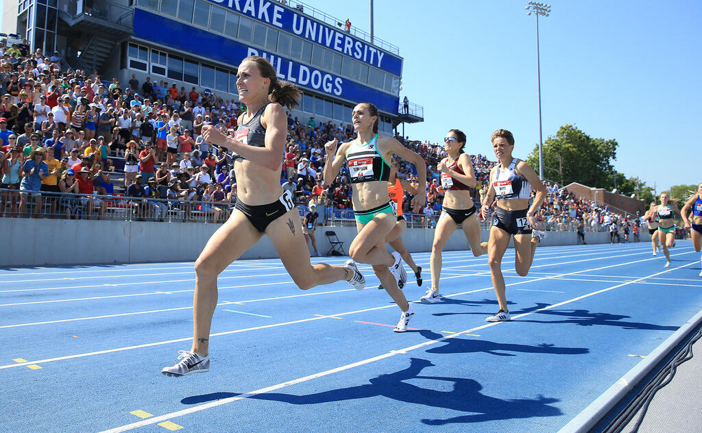 האתלטית שלבי הוליהן מנצחת תחרות באייווה ב 2019 פנאי