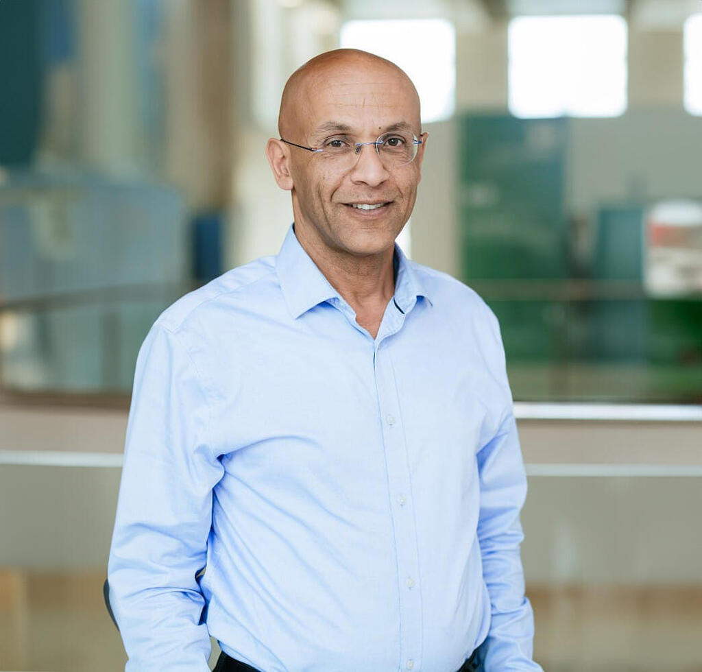 גיל עדני מייסד האקריו (צילום: hackeru.co.il) גיל עדני מייסד HackerU ומנכ"ל חברת האקריו ThriveDX העולמית