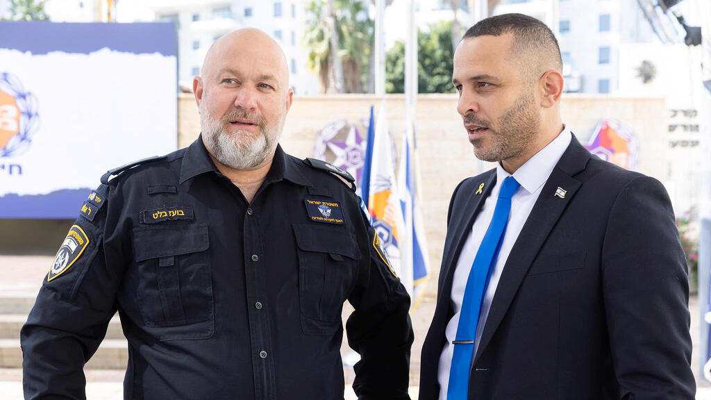 עו"ד רואי כחלון ראש מטה למלחמה בפשיעה ו בועז בלט ראש אח"מ