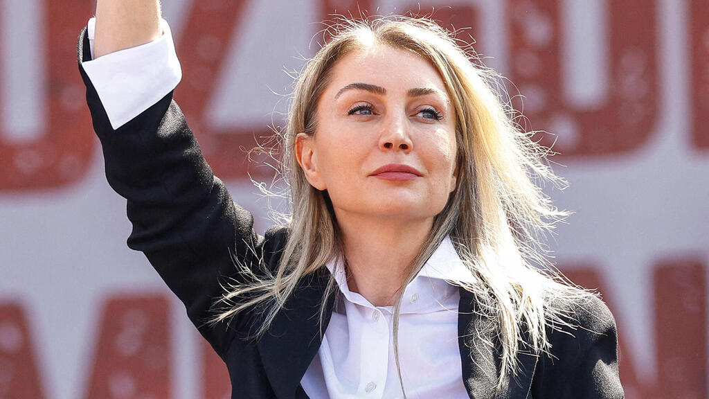 דילק קאיה אימאמולו אשתו של ראש עיריית איסטנבול אכרם אימאמולו