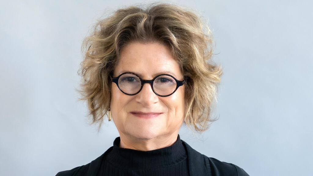 דינה אלדור מנכ"לית להקת בת שבע פורשת