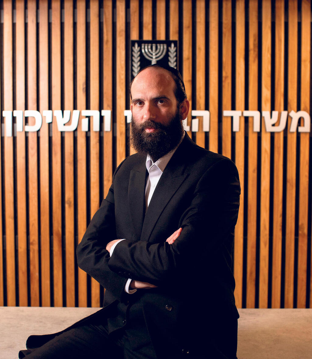 יהודה מורגנשטרן מנכ ל משרד השיכון והבינוי