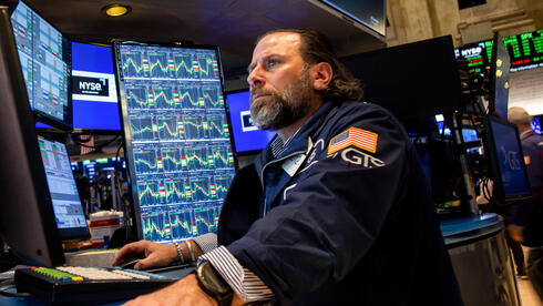 צילום: Michael Nagle/Bloomberg לאחר הפרסום בכלכליסט: צים איבדה 4.5%; דאו ג'ונס ננעל מתחת ל-49 אלף נק'