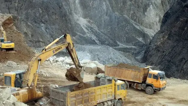 מכרה מינרלים נדירים סין