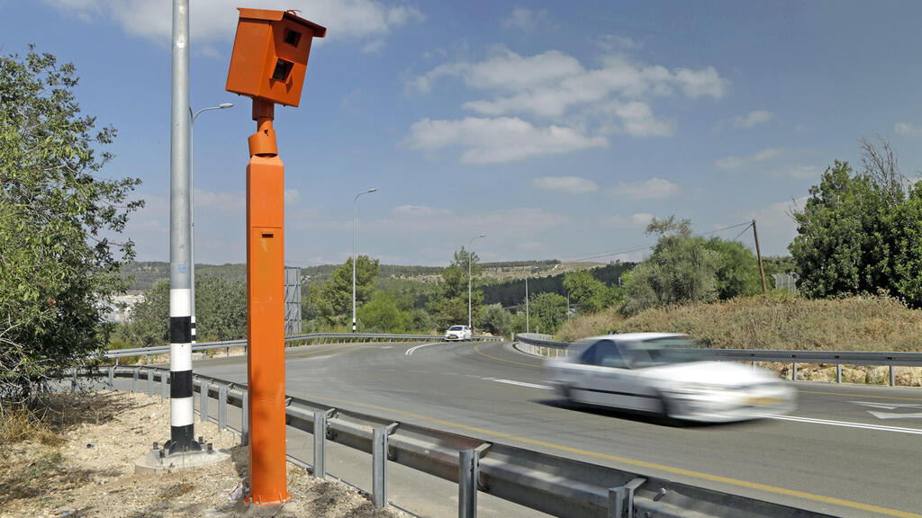 מצלמת מהירות א3 (צילום: עמית שעל) מצלמת מהירות א3
