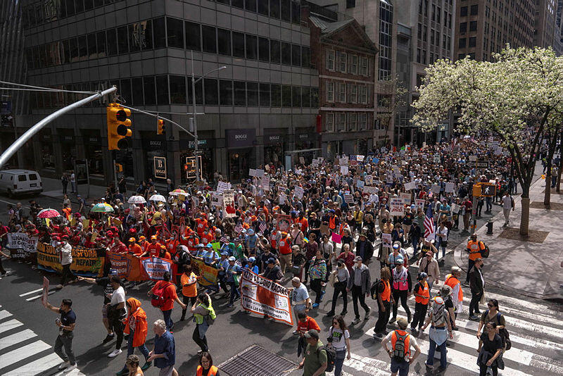 הפגנה הפגנות ב ניו יורק 2 נגד ממשל טראמפ דונלד טראמפ 19.4.25