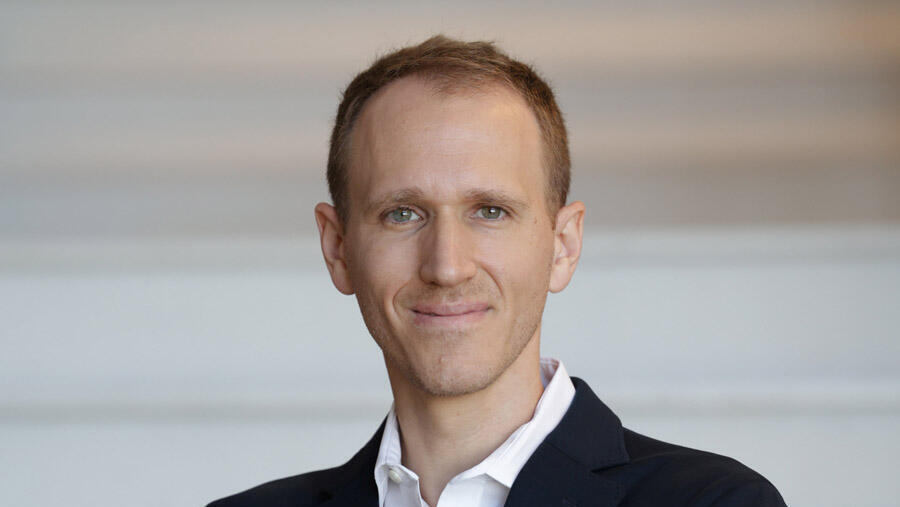 עו"ד ורו"ח אבידור לפיד