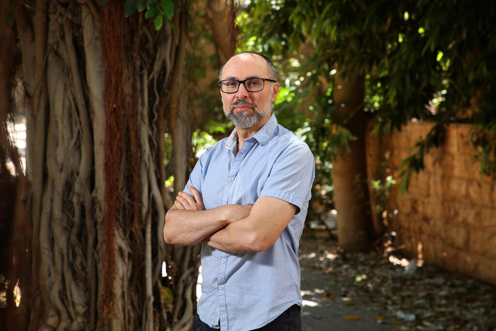 יואב פוטאש. “הבנתי שיש עולם אבוד שפעם היה חלק מהחיים היהודיים, וזה עניין אותי” (צילום: ריאן פרויס) במאי הדוקו “בין השכנים” יואב פוטאש פנאי