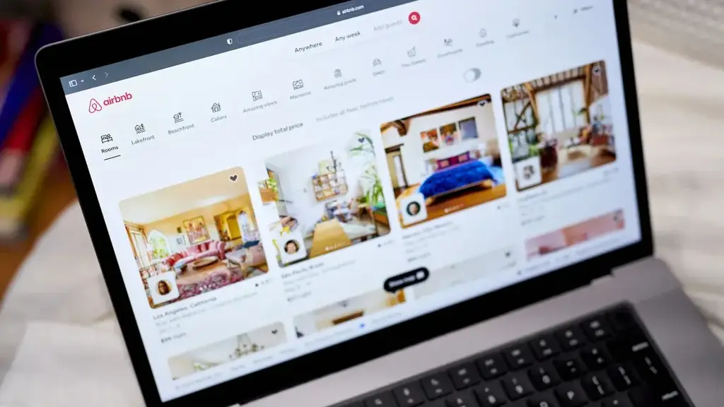 מסך  של אפליקציית AIRBNB