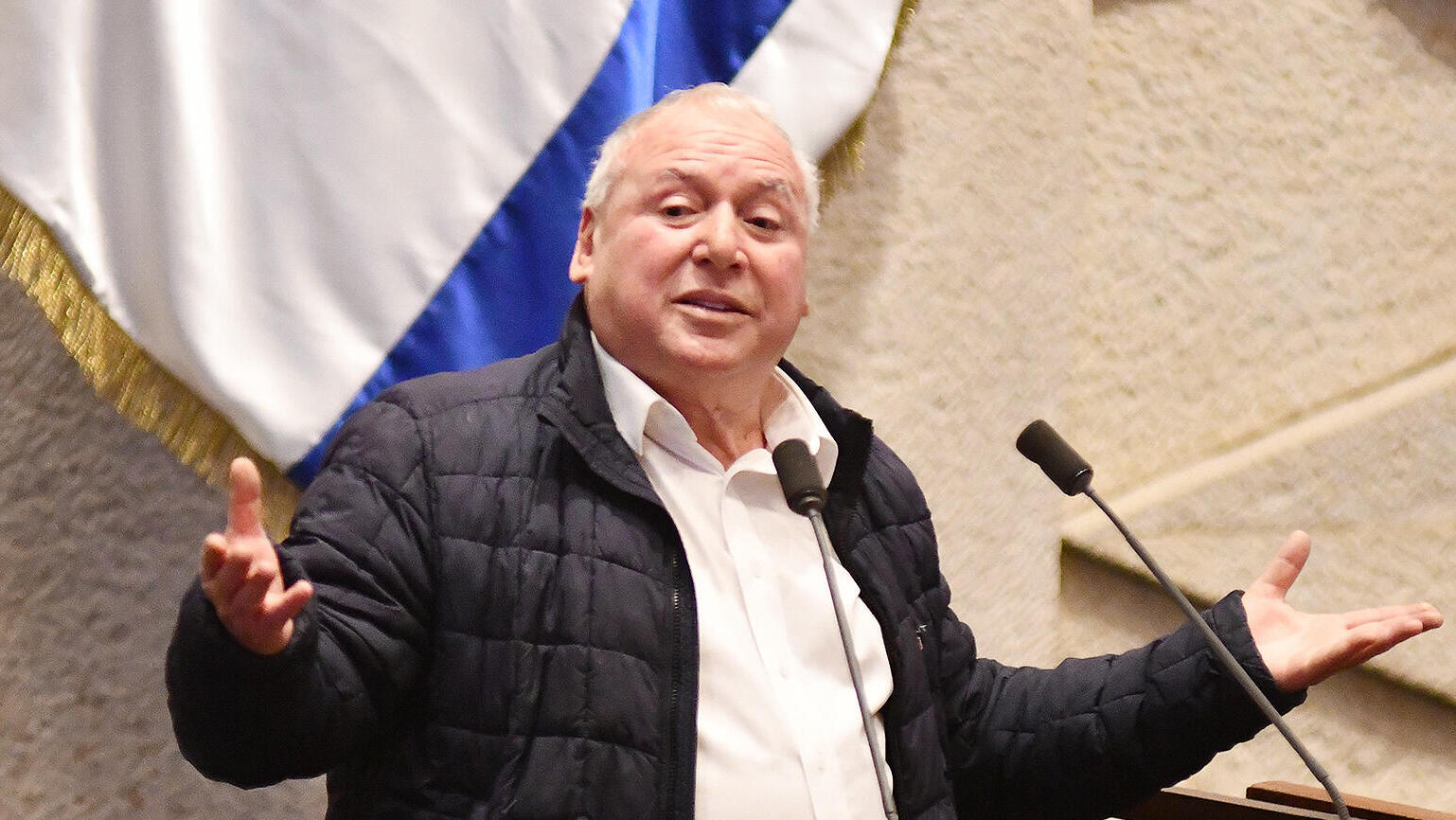 השר המקשר בין הממשלה לכנסת דודי אמסלם