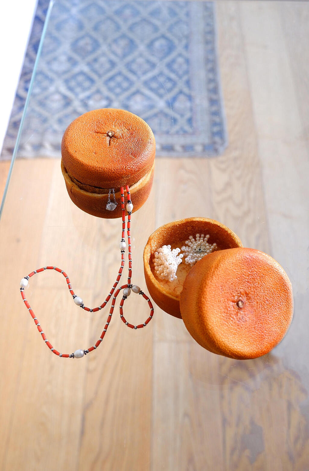 יולי מרוז O peel design יוצרת פריטים שימושיים ואסתטיים מקליפות הדרים פנאי