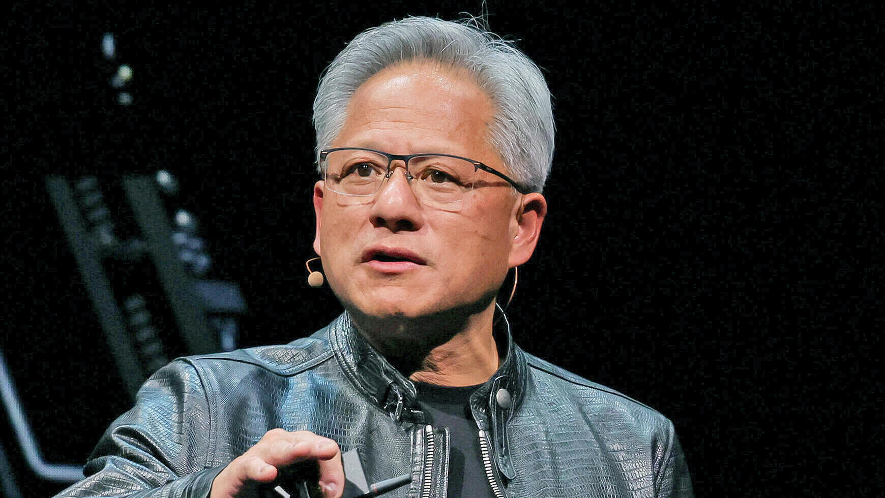 מוסף עצמאות 30.4.25 מנכ"ל אנבידיה ג'נסן הואנג