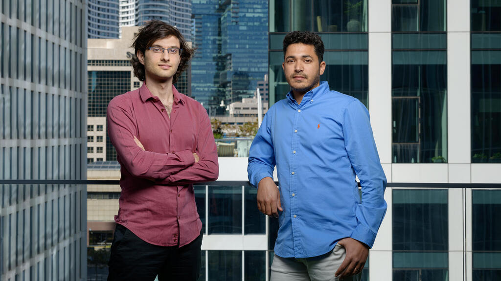 מוסף עצמאות 30.4.25 מייסדי Decart מימין משה שלו וד"ר דין לייטרסדורף