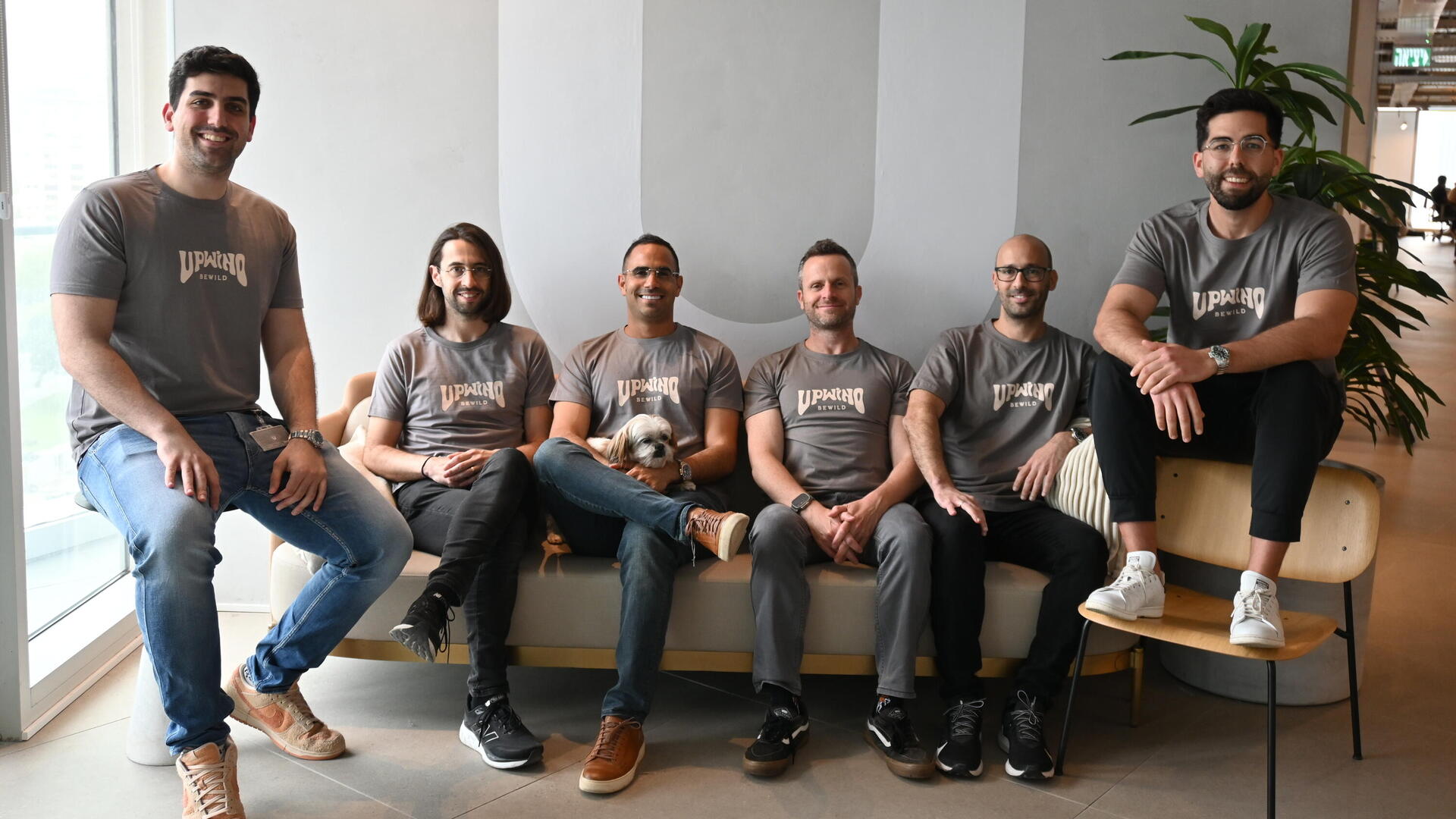 צוות אפווינד וצוות ניקס – ירין פינין (אפווינד), נדב נאור (אפווינד) , אלון סבן (ניקס), עמירם שחר (אפווינד), גילי יאנקוביץ (ניקס) ומושיקו חסן (אפווינד)