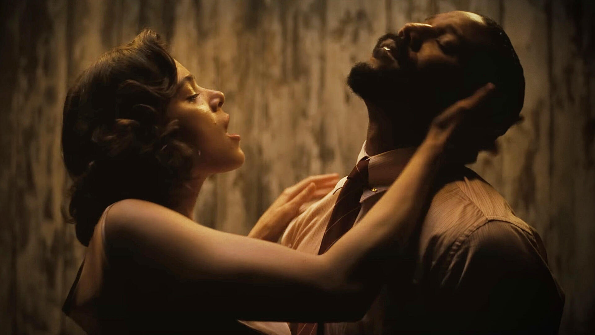 "חוטאים". הזרים הם לבנים שמציעים לשחורים חיי נצח תמורת מחיקה תרבותית