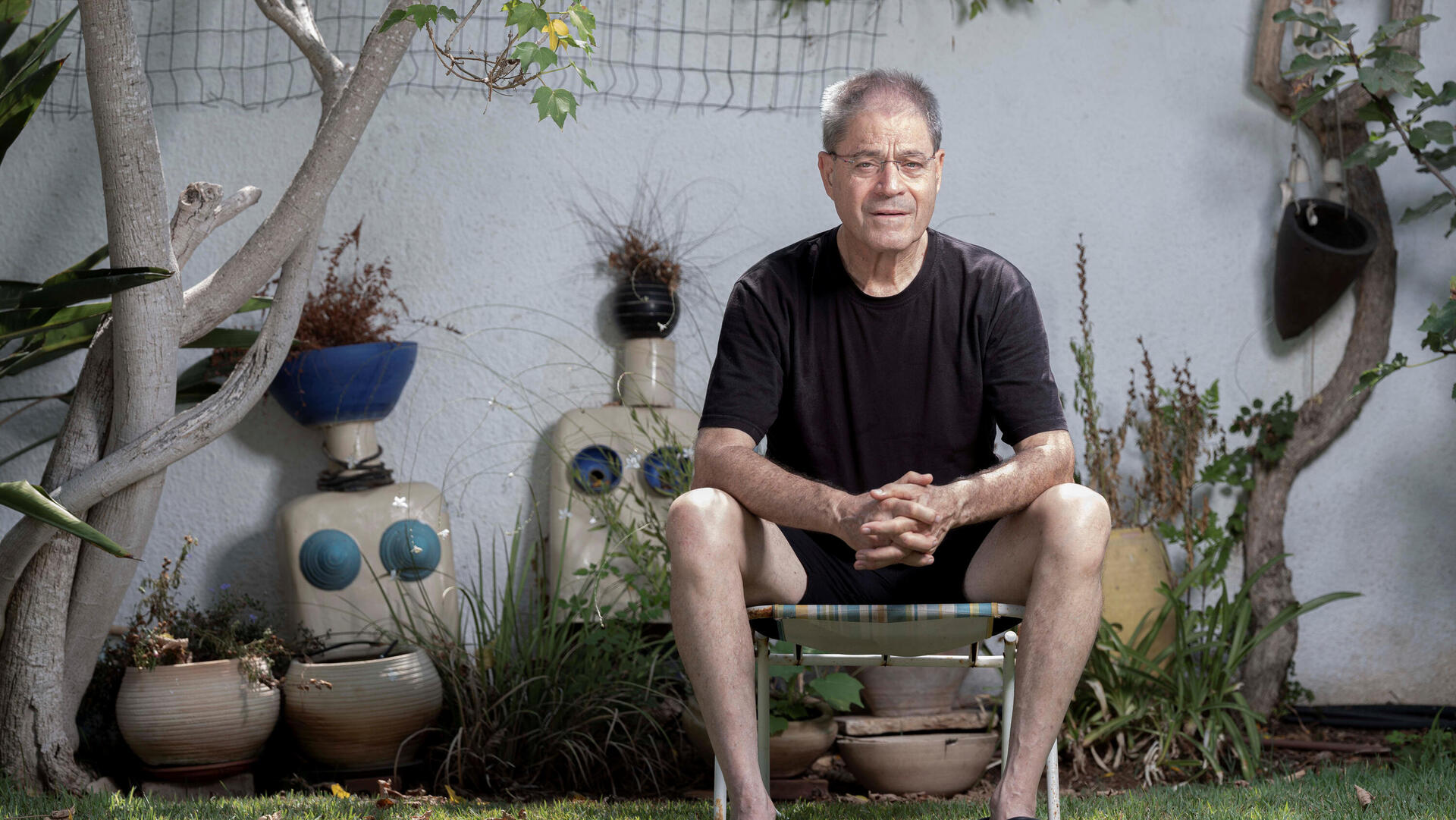 לרנר. "החובה שלנו כהורים היא להבהיר את שאין אלוהים ואין מצוות, ולקוות שהילדים יצליחו להפנים את זה, למרות שמבחוץ יש לחץ עצום"