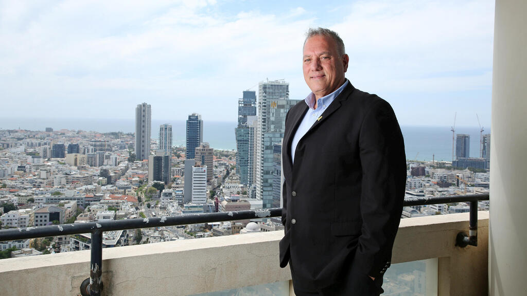 ליאור מנצר (צילום: ריאן פרויס) ליאור מנצר מנהל סקטור מימון פרויקטים ותשתיות בבנק הפועלים