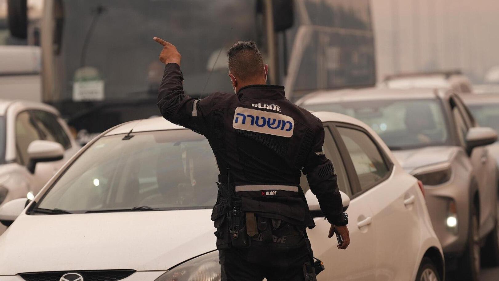 כוחות משטרה ב כביש 1 שריפה בהרי ירושלים 30.4.25