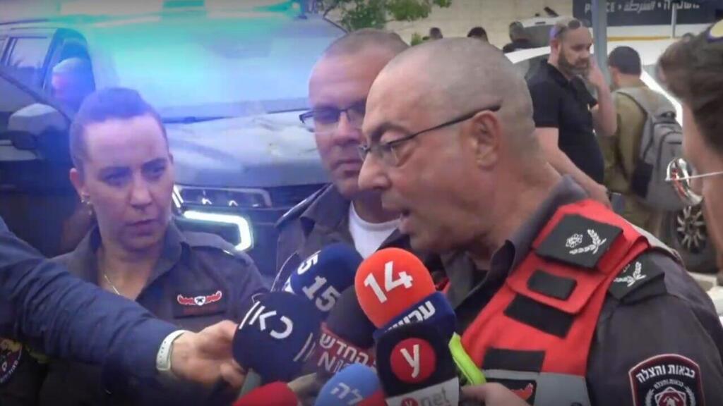 טפסר שמוליק פרידמן מפקד המחוז בכבאות בירושלים