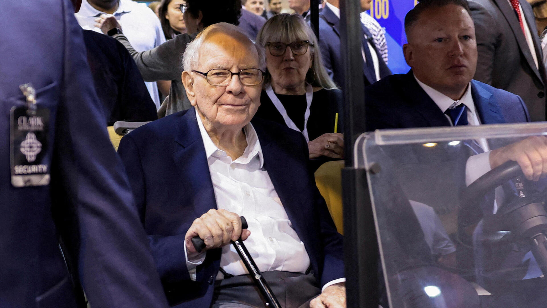 וורן באפט ב מפגש המשקיעים של Berkshire Hathaway