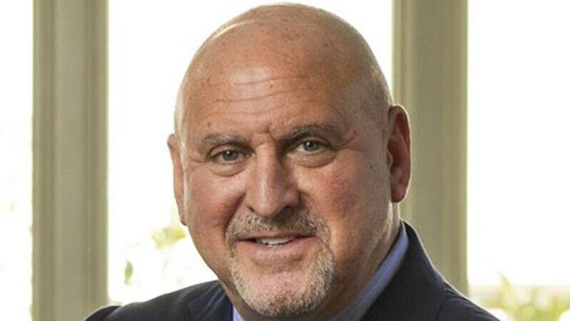 ליין בס Lane Bess, מנכ"ל חברת דיפ אינסטינקט