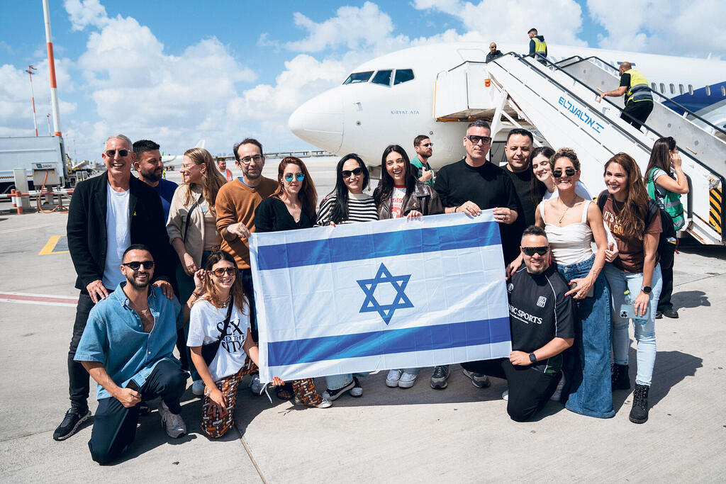 יובל רפאל ו המשלחת הישראלית ל אירוויזיון