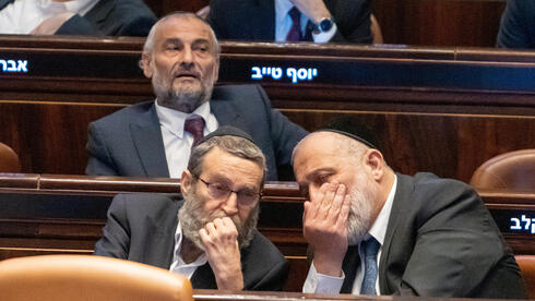 זו לא פשרה, זו משיכת זמן: המשחק של דרעי לדחיית הבחירות