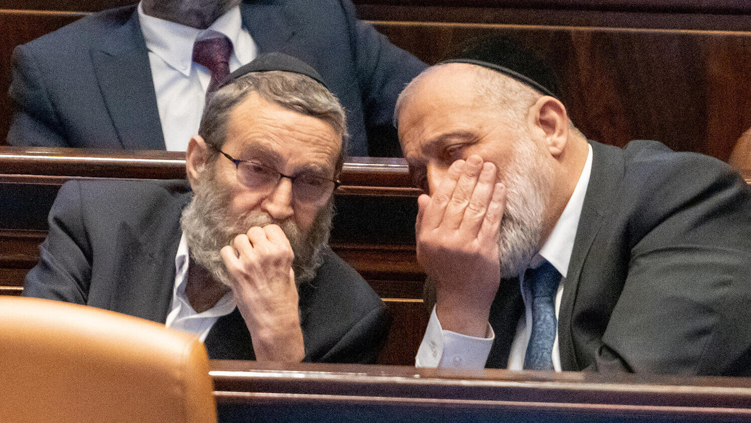 מימין אריה דרעי יו"ר שס משה גפני יו"ר יהדות התורה במליאת הכנסת