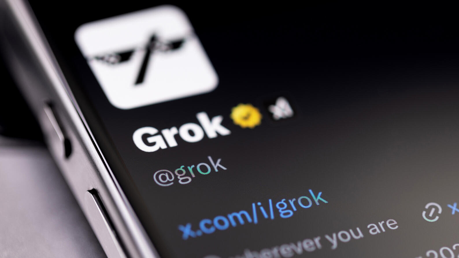 החשבון של גרוק Grok ב X טוויטר