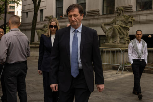 Alex Mashinsky outside court. Alex Mashinsky outside court.