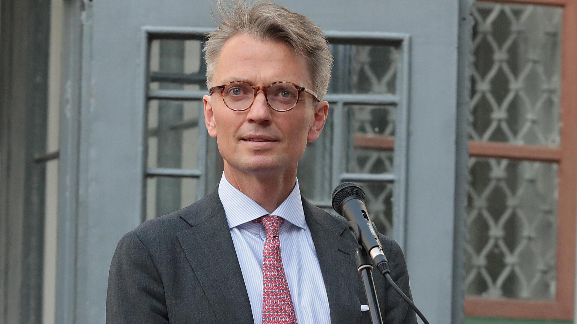 Tobias Thyberg טוביאס ת'ייברג היועץ לביטחון לאומי ב שבדיה התפטר גריינדר